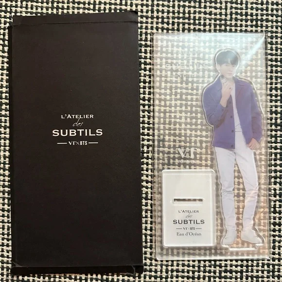 BTS × VT L'ATELIER des SUBTILS Official Acrylic Stand Figure Standee Jungkook JK - Picture 1 of 4